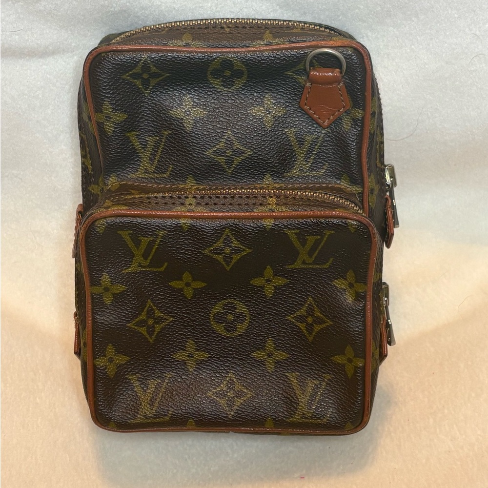 Louis Vuitton Monogram Amazone crossbody bag